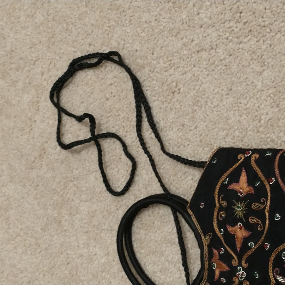 Embroidered Handbag - Picture 6 of 9
